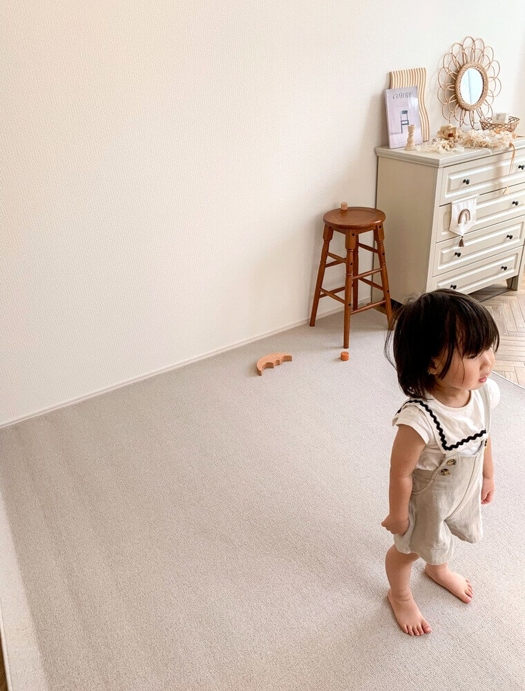 子供部屋に敷いたカーペット